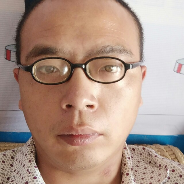 温暖挽手画板的照片