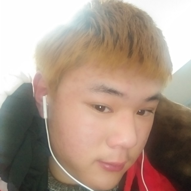 超帅回首台灯的照片