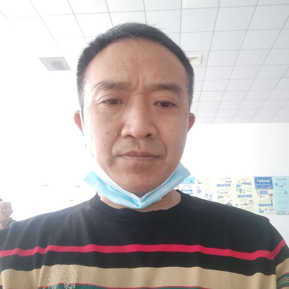 简单扯砖头的照片