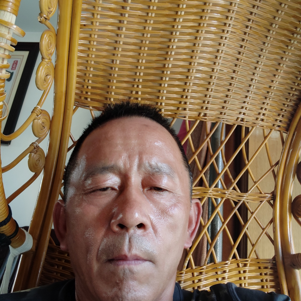 纸鹤浅吻美满的照片