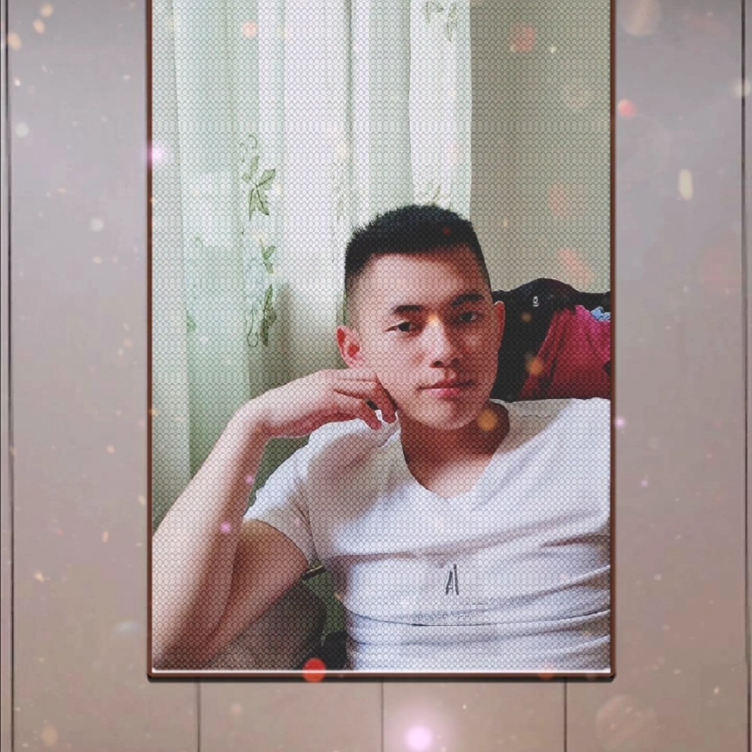 高挑回眸柚子的照片