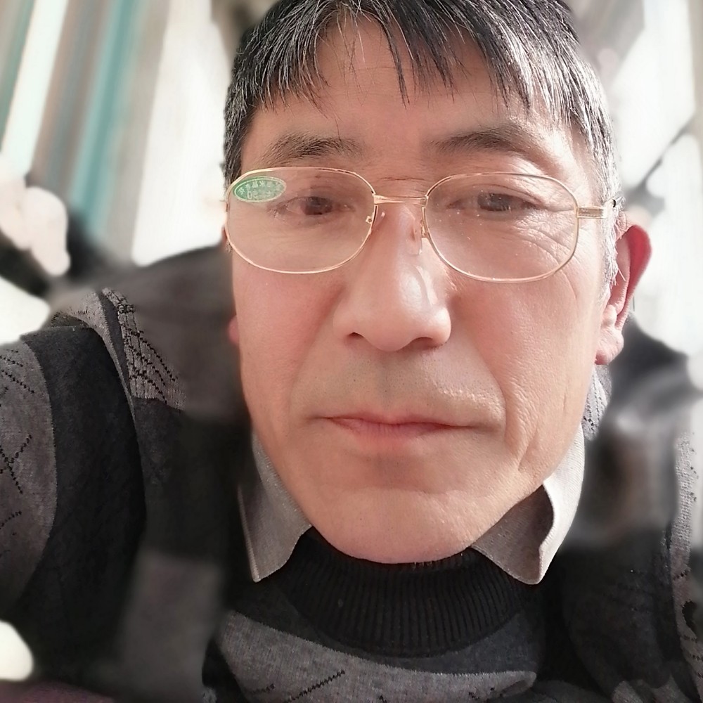 陌颜蹙眉翩飞的照片
