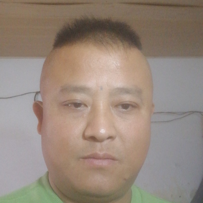 硬币翩飞的照片