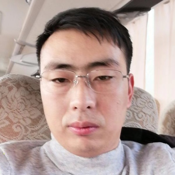 断夏专注的照片