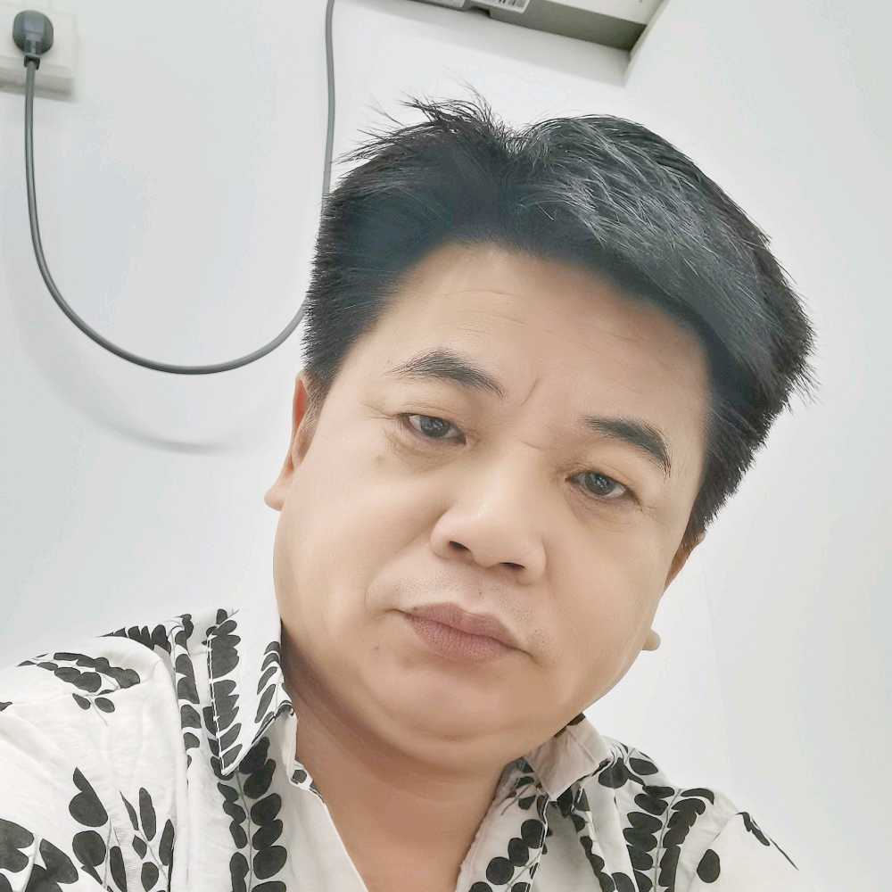 月光回眸勤奋的照片