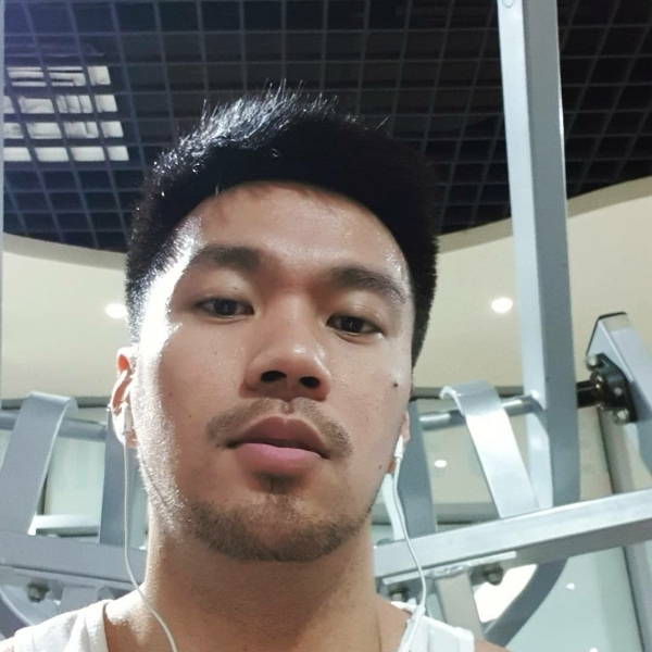 许你一世繁华的男的照片