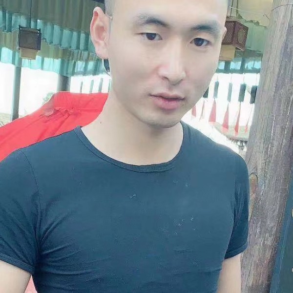 罗。鹏的照片