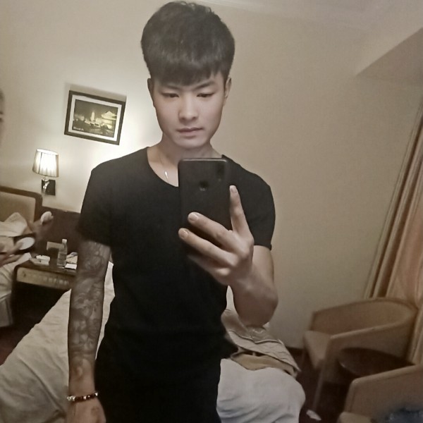 韩宝的照片