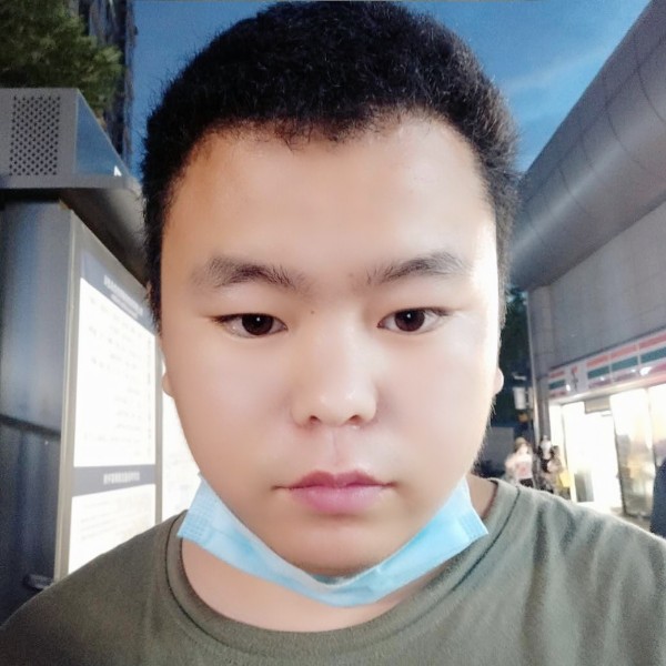 爱笑的双子座的照片