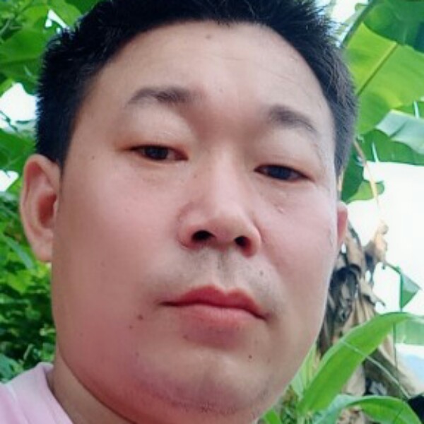 洪辉西艳的照片