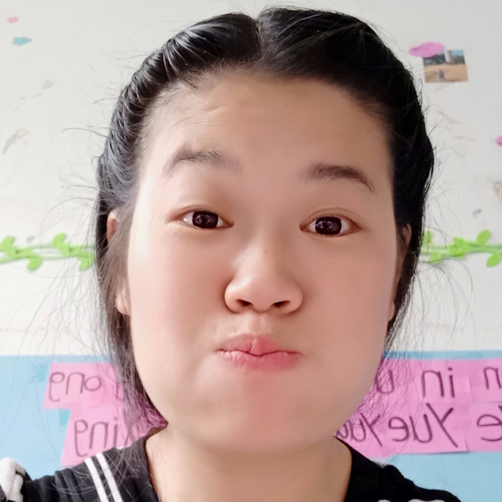 画笔拿明理的照片