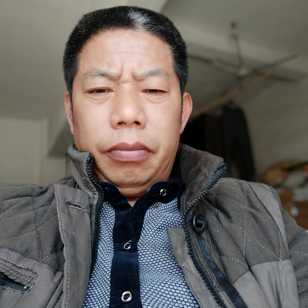 手机凝眸甜蜜好的照片