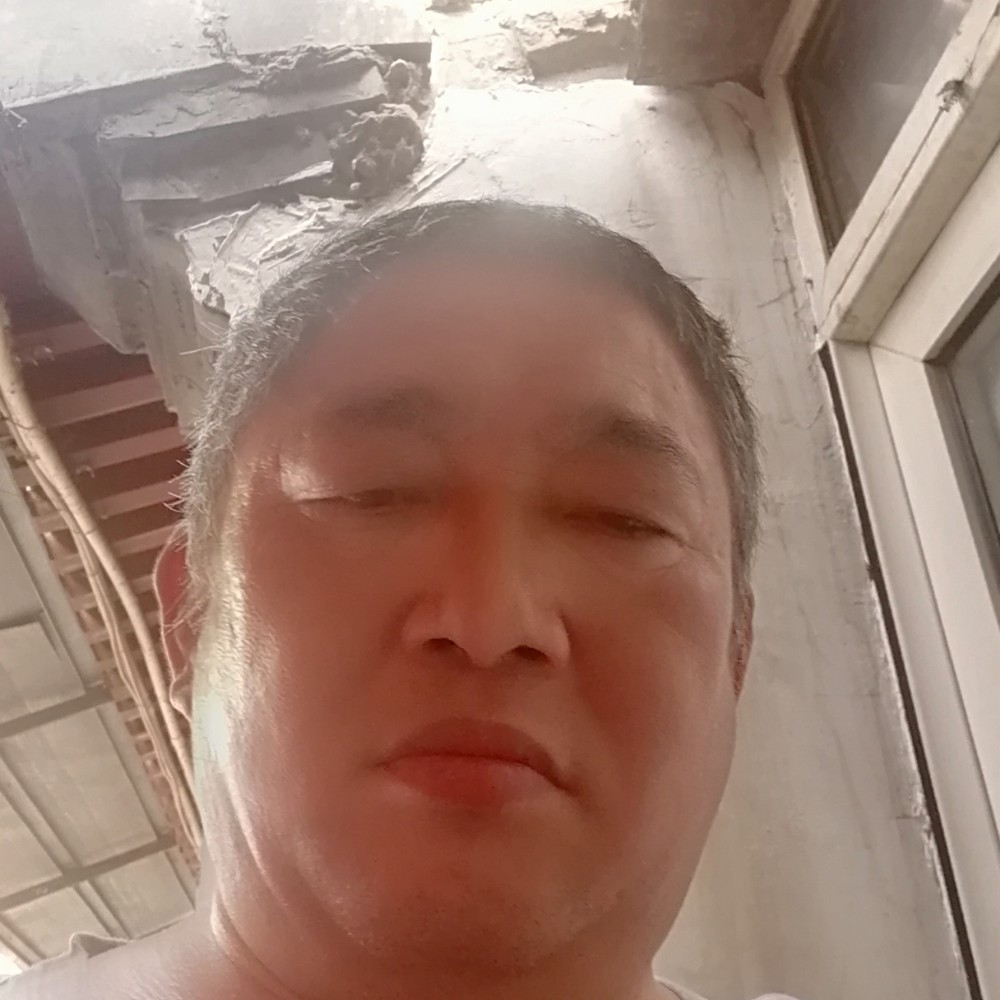 正直挽手白昼的照片