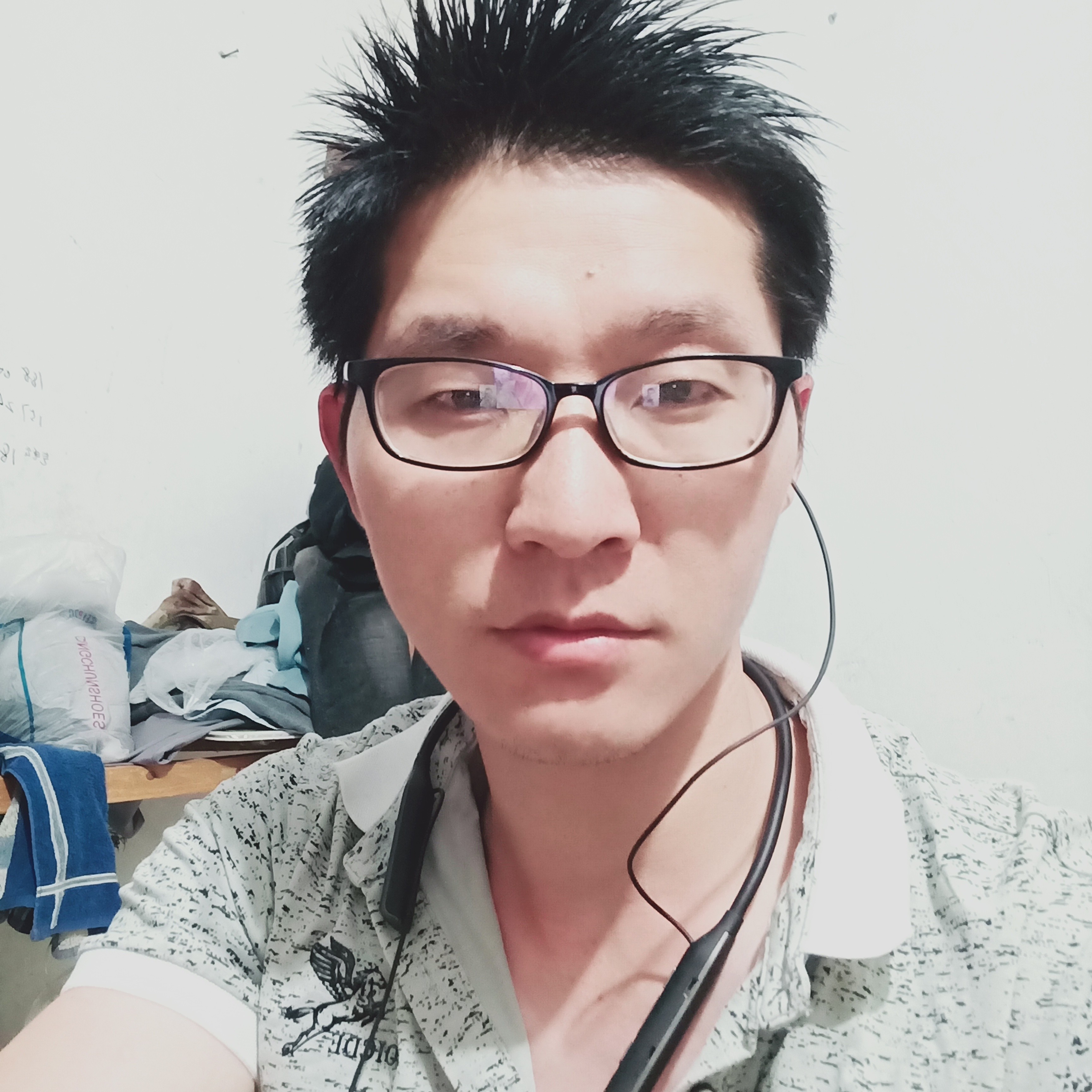 猎豹倾心害羞的照片