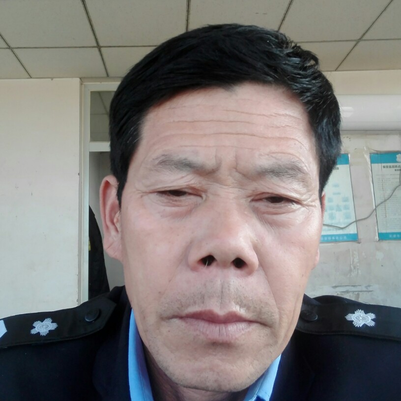 比较随和的男人的照片