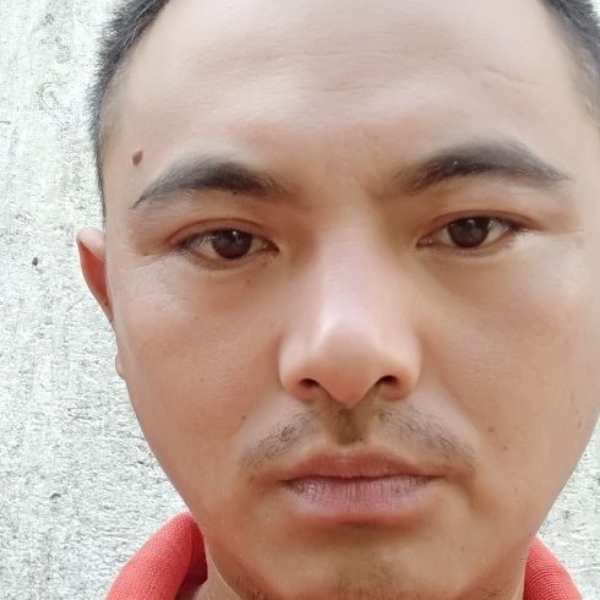 养鱼人的照片