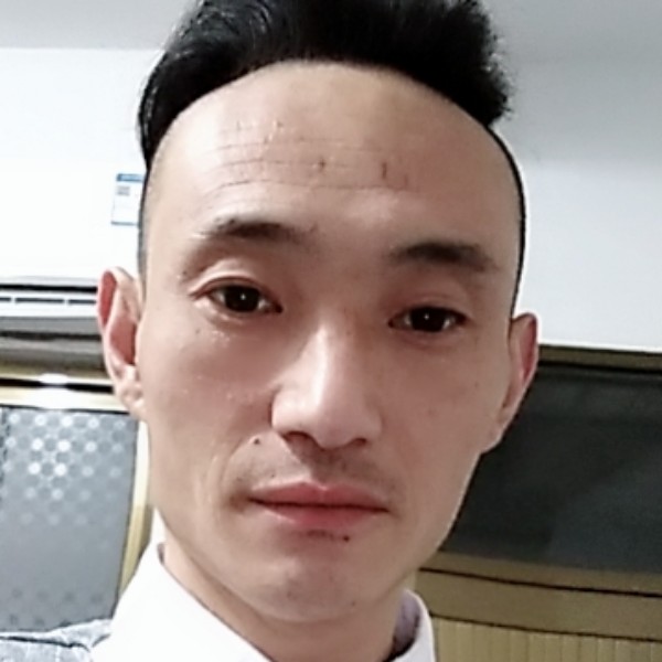 刘勇伟的照片