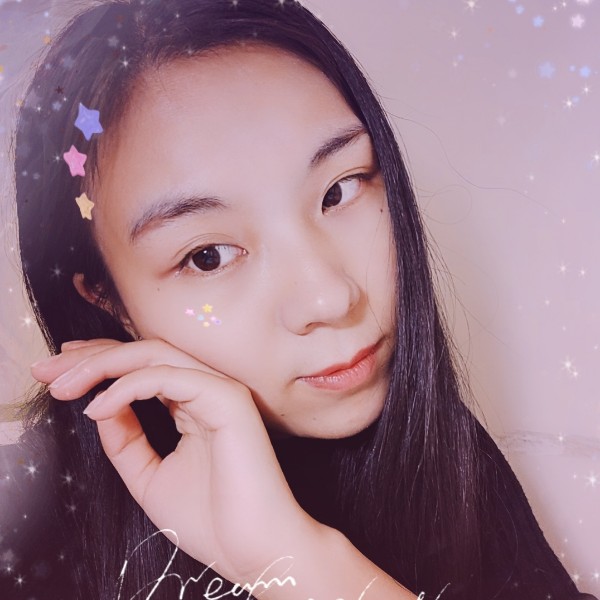 伊菇凉的照片
