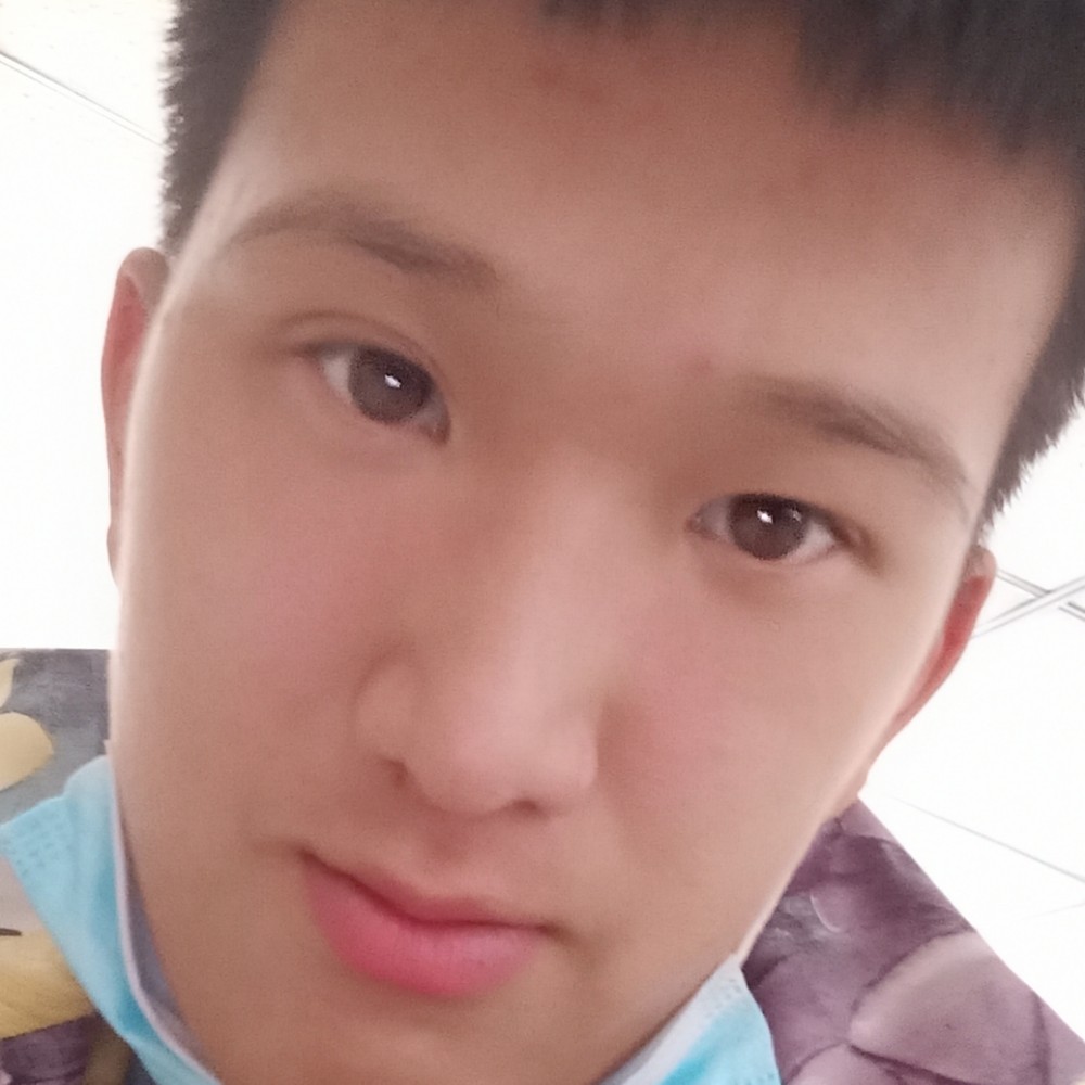 齐嘉鸿的照片