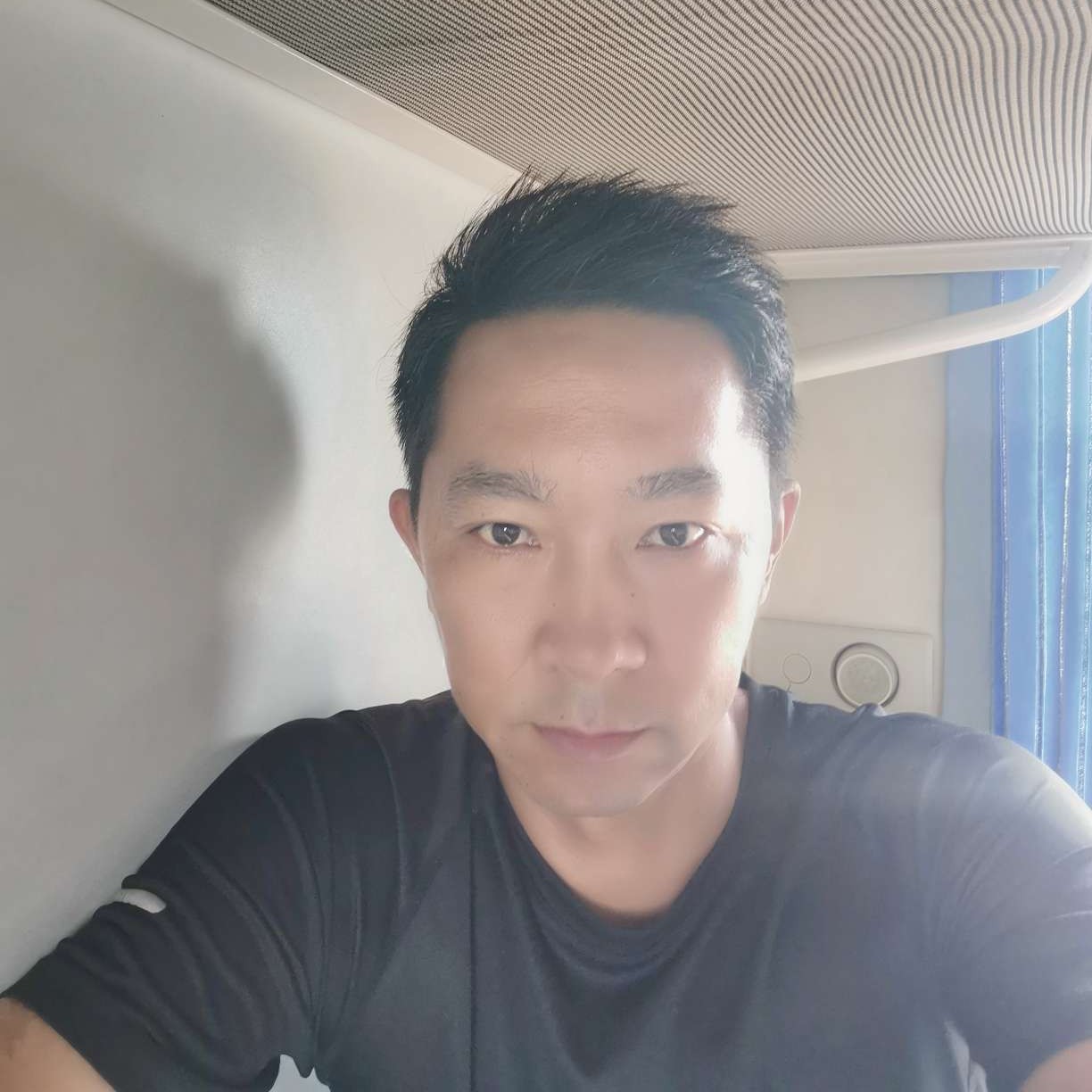 半浮的照片