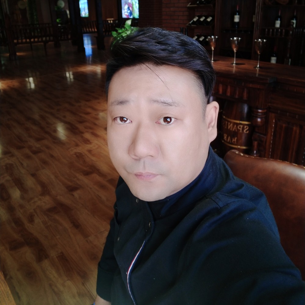 君度左右的照片