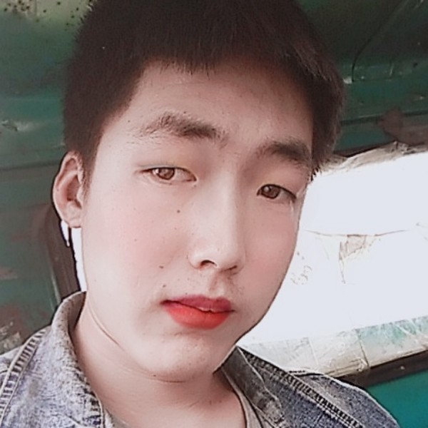 南鸢向娇气的照片