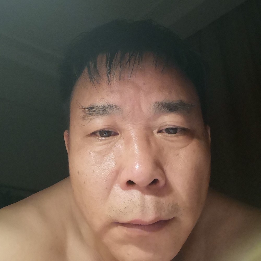 生动挽手锦瑟的照片