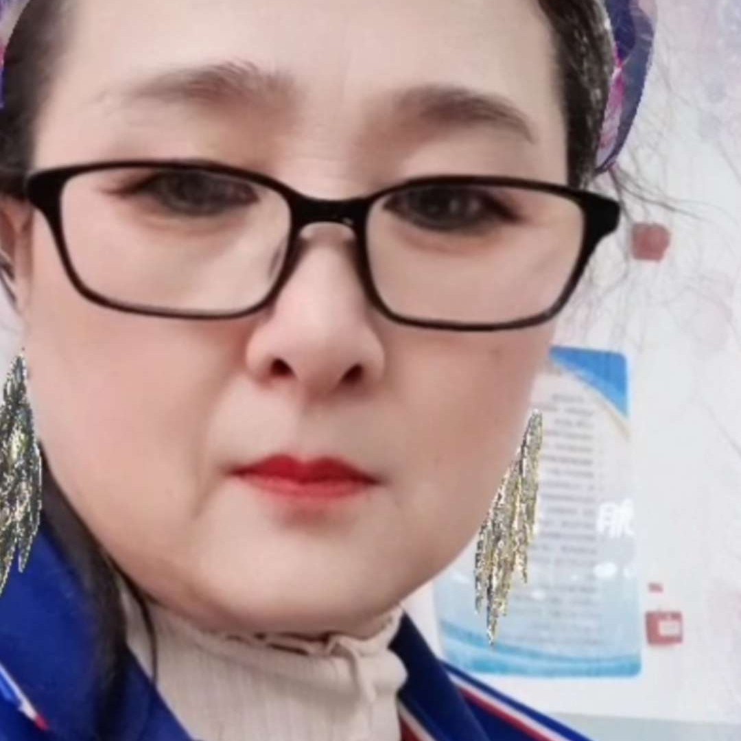 玩命等待猫咪的照片