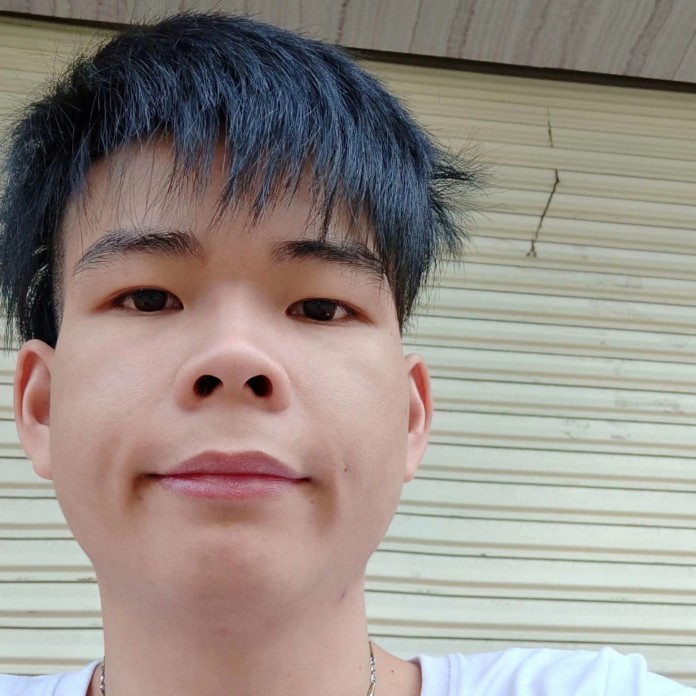 紧张的小懒虫的照片