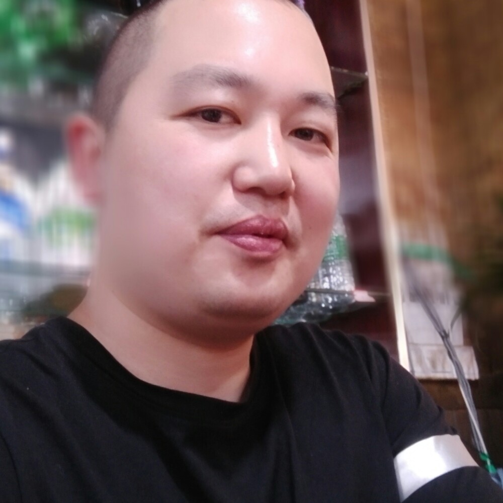 穆貅的照片