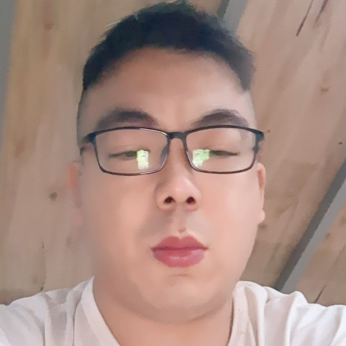 热情等待酒窝的照片