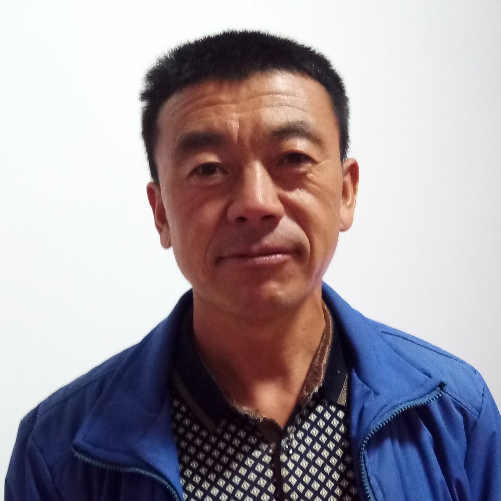 贾青云的照片