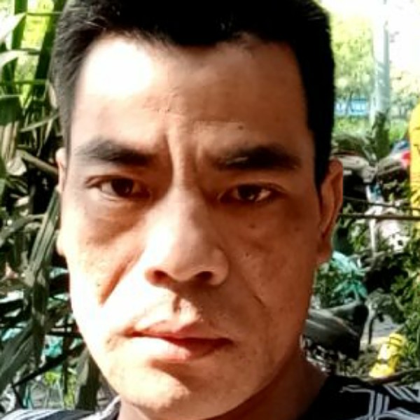 峰在一起的照片