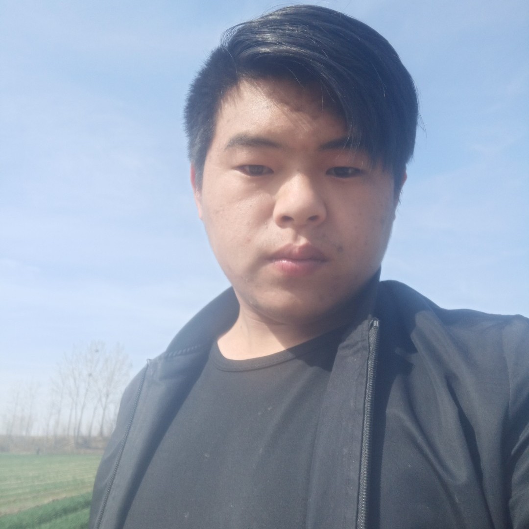 凉笙挽手火星上的照片