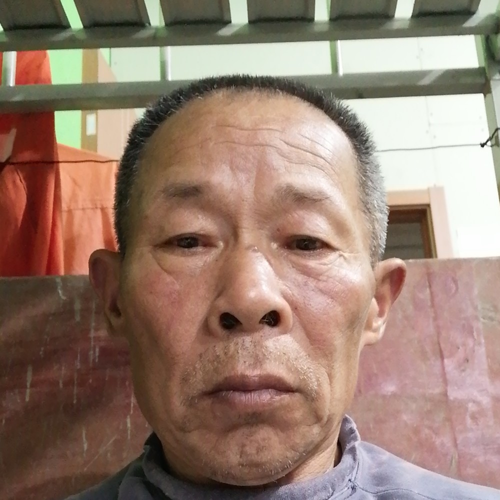 标致回首火龙果的照片