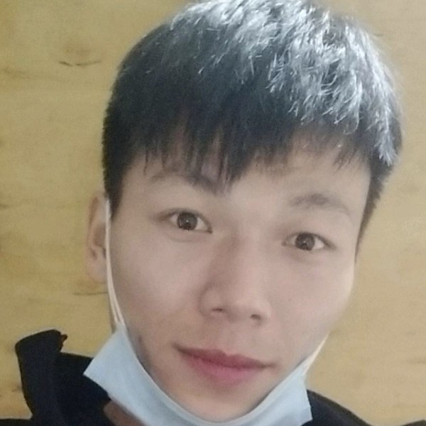 谭二白的照片