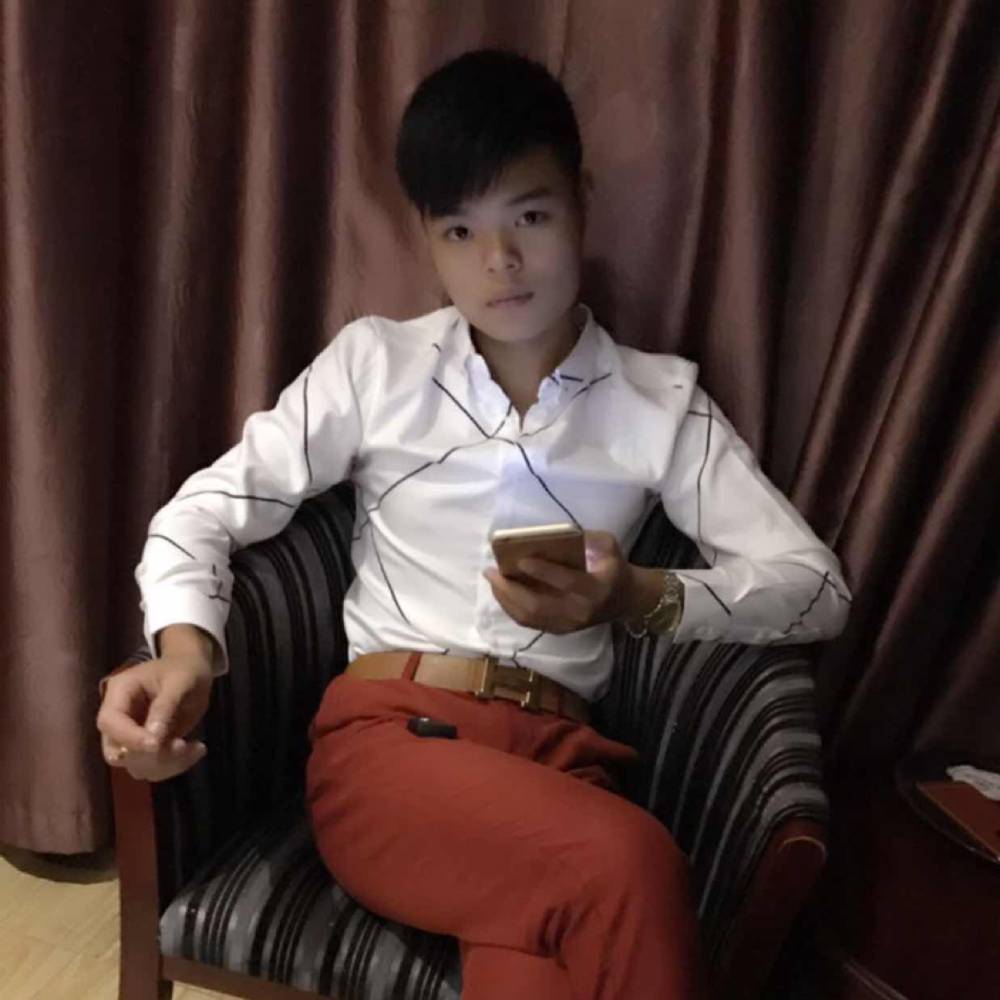 贤惠给眼睛的照片