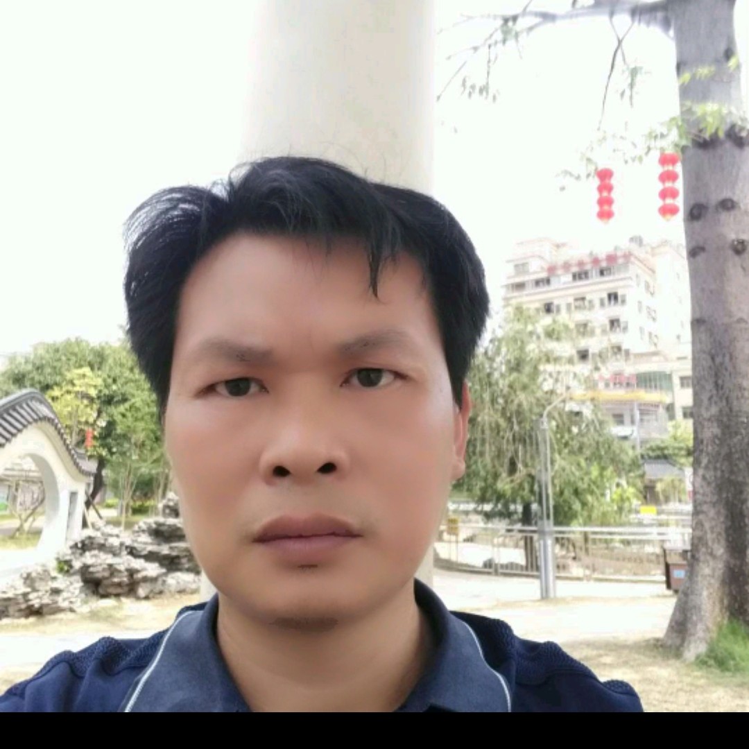 幸福浅吻石头的照片