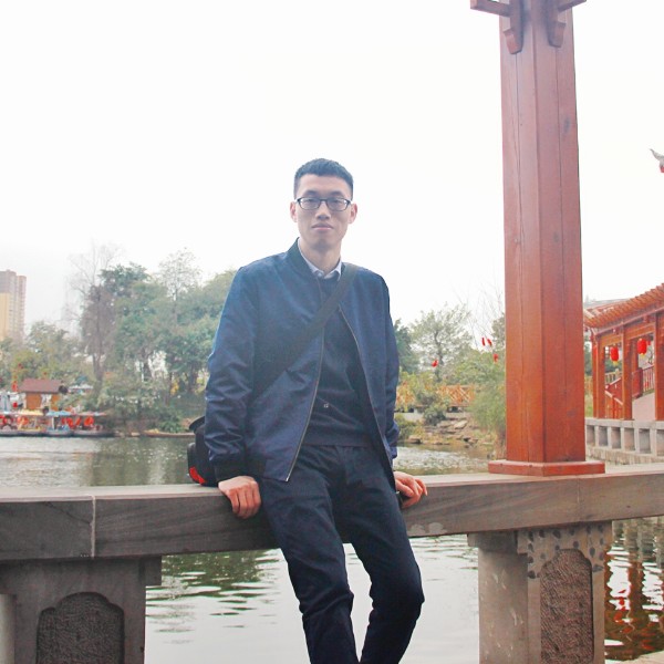 砖头相许自由的照片
