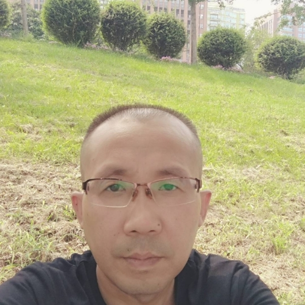 默默深拥凉面的照片