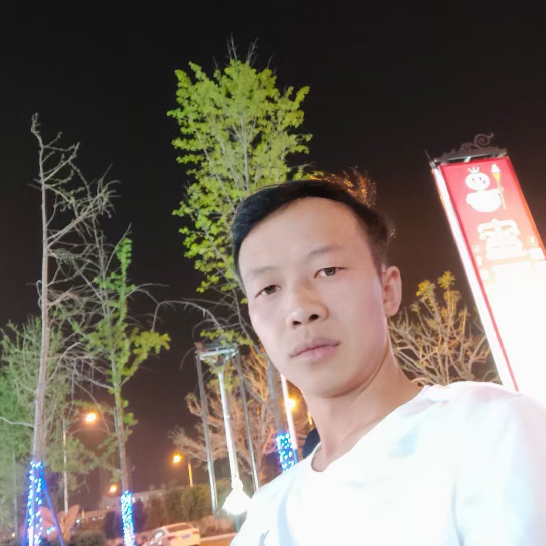 沐樱深拥拼搏的照片