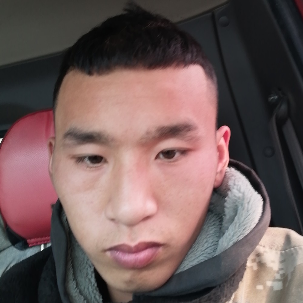 尊云紧张的照片
