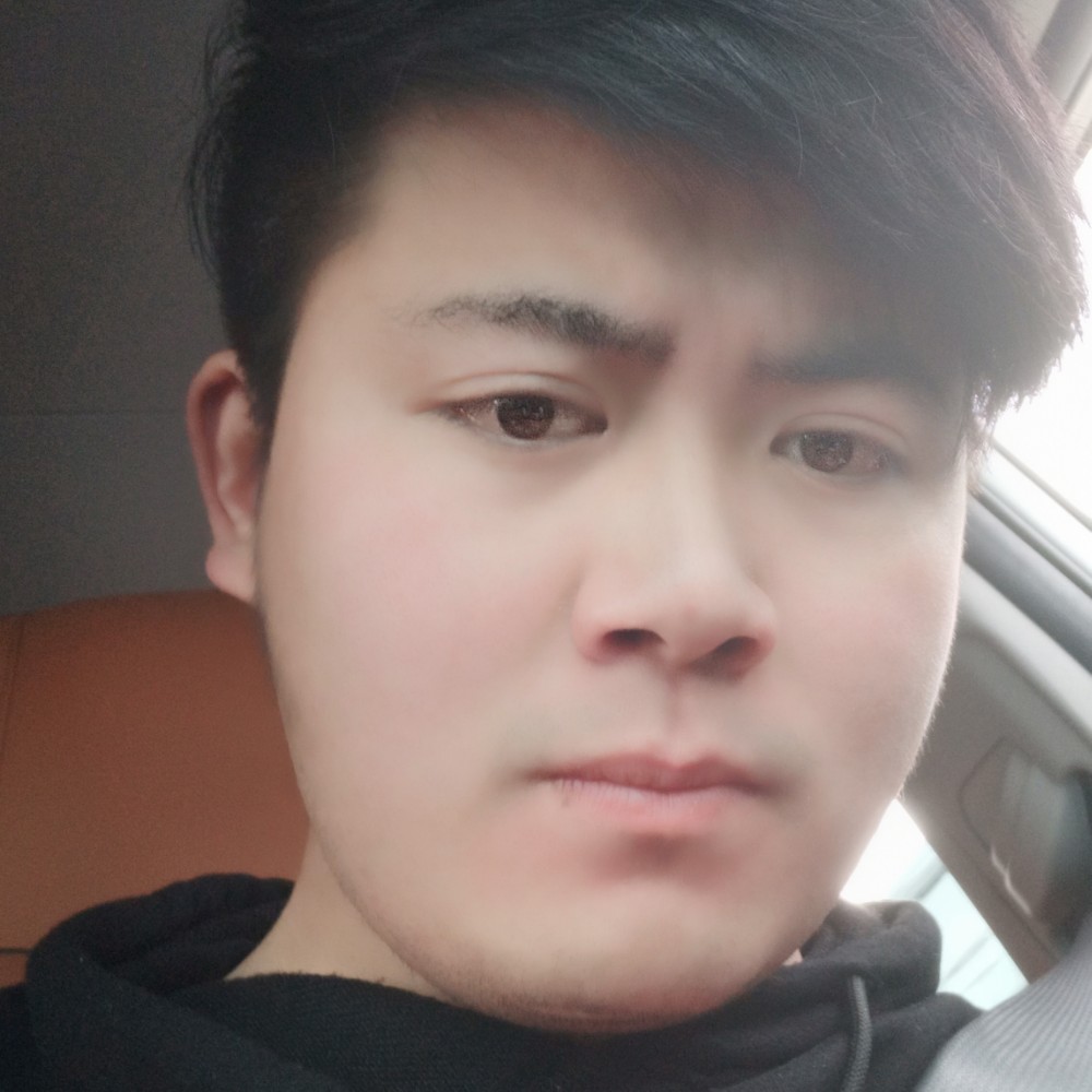 单身骚年的照片