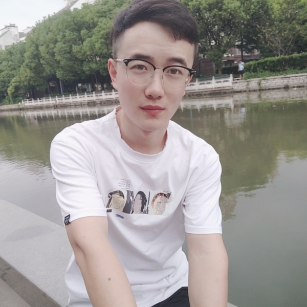 帮老丈人扒玉米的照片