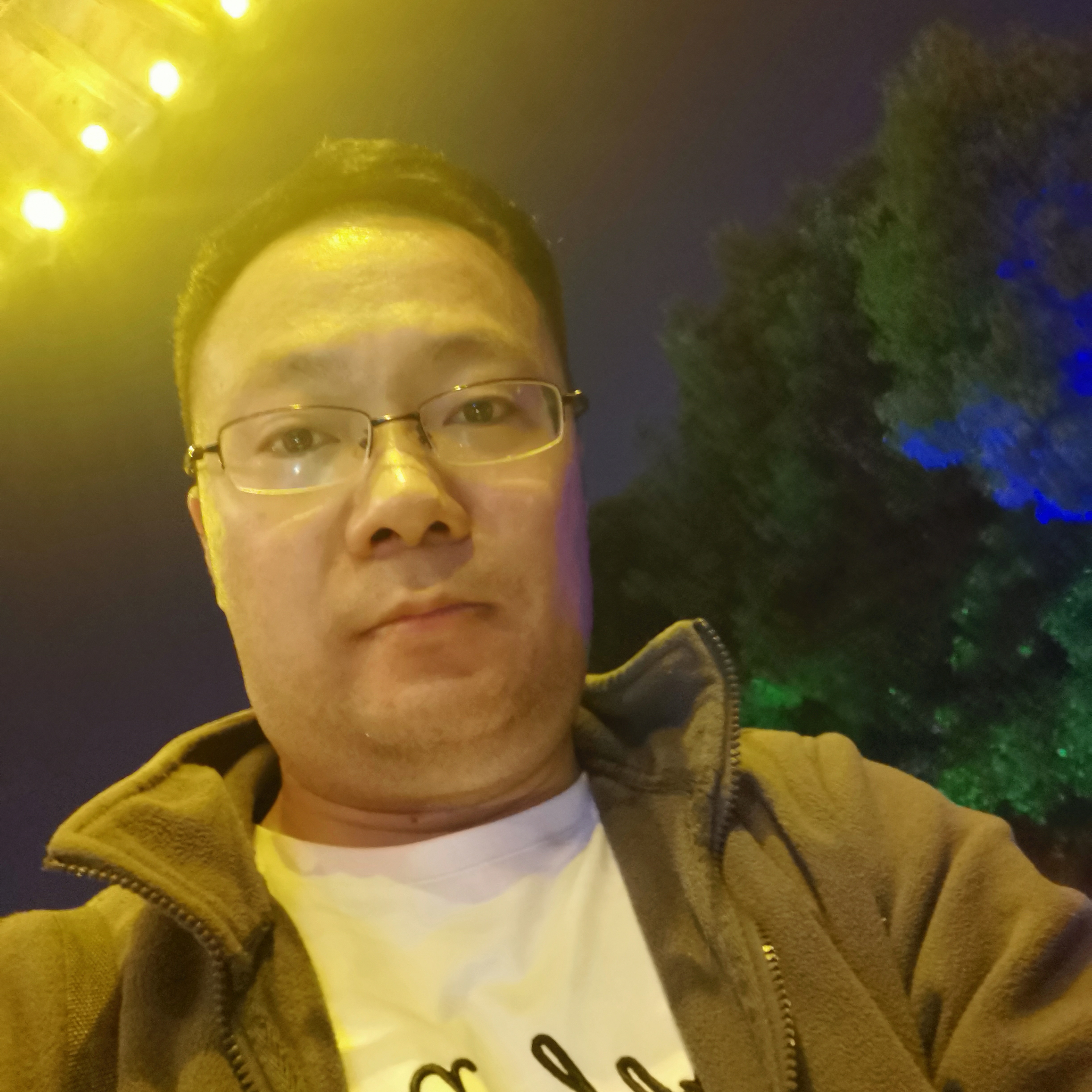 旱旱的照片
