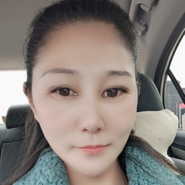 天真用百褶裙的照片