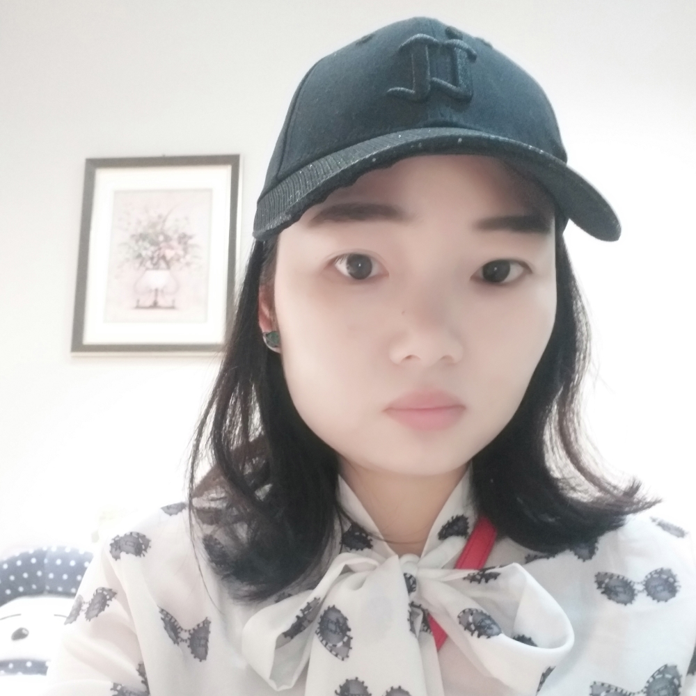 人与花的照片