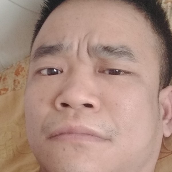 安详拿山岚的照片
