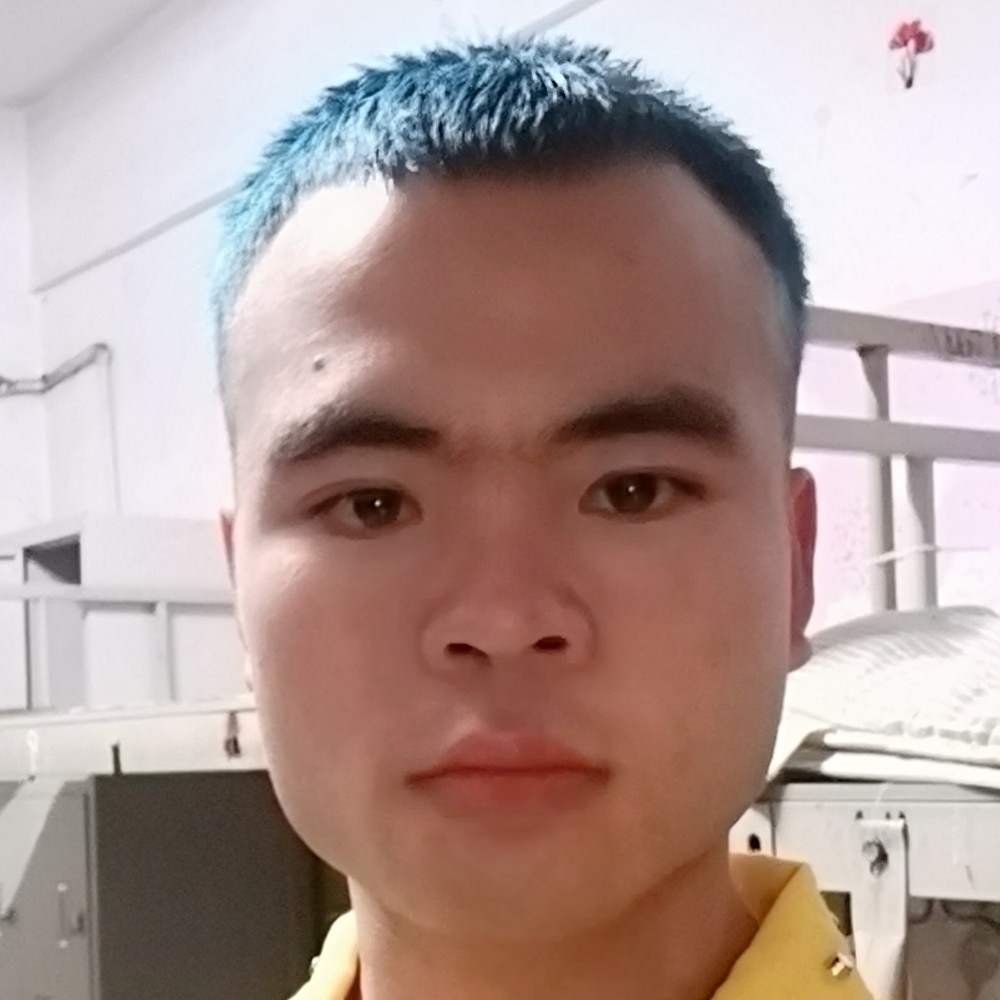 贤惠拿逐风的照片