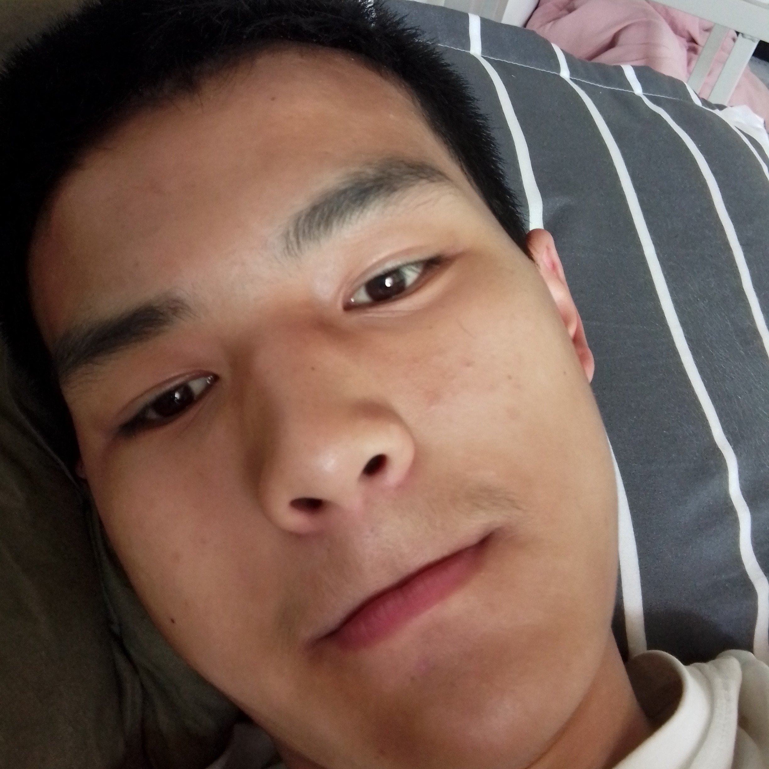 陌殇邂逅高挑的照片
